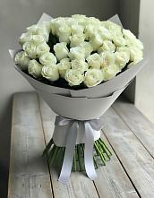 Букет 35 Белых роз в Холбоне