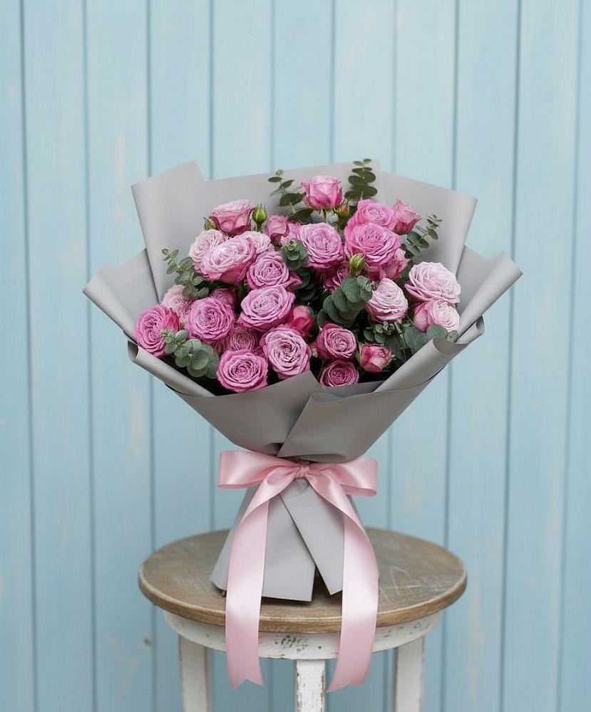 Букет цветов из: Розы в Холбоне