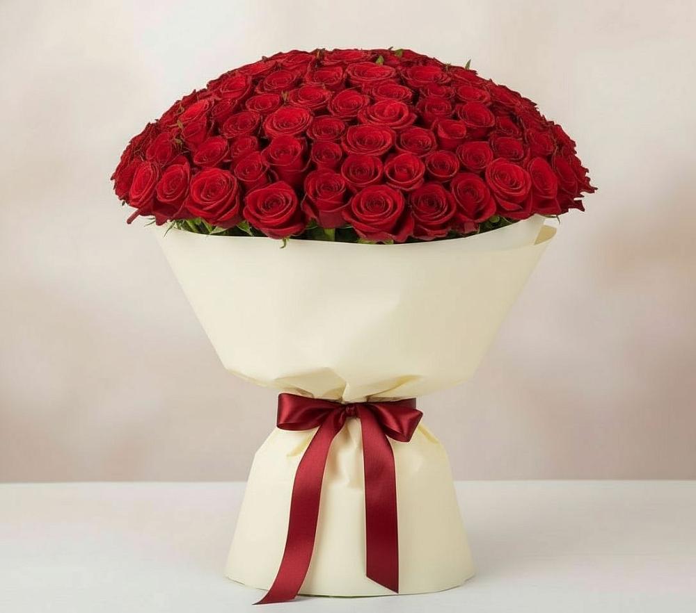 Букет 101 Красная роза Милано в Холбоне