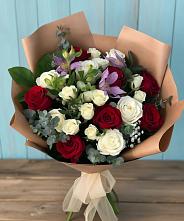 Букет цветов из:  Розы и Альстромерии в Холбоне