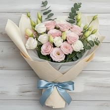 Букет цветов из:  Лизиантусы в Холбоне