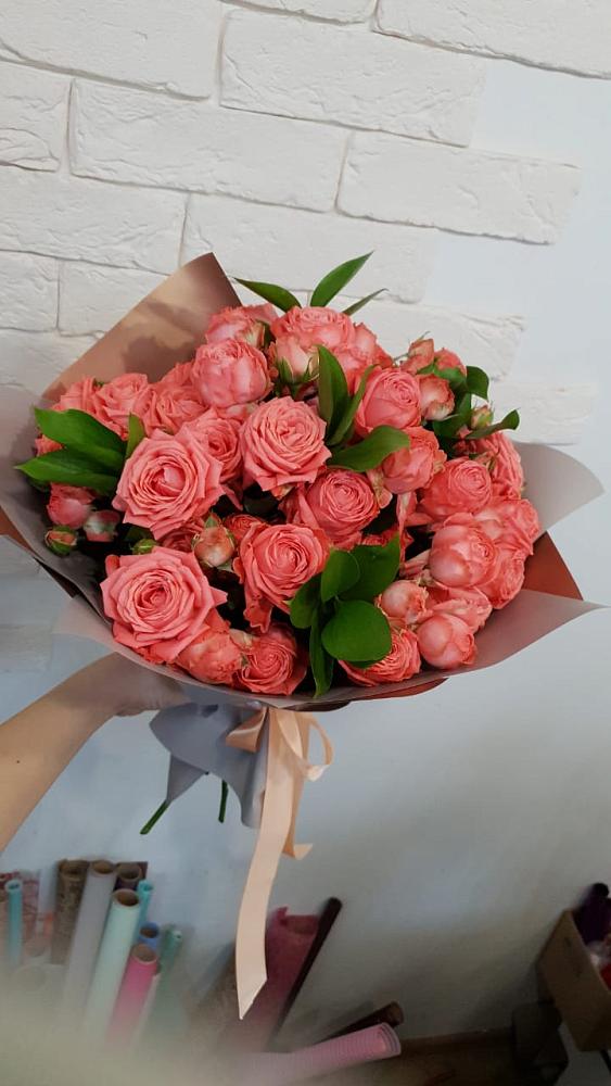 Букет цветов из: Розы в Холбоне