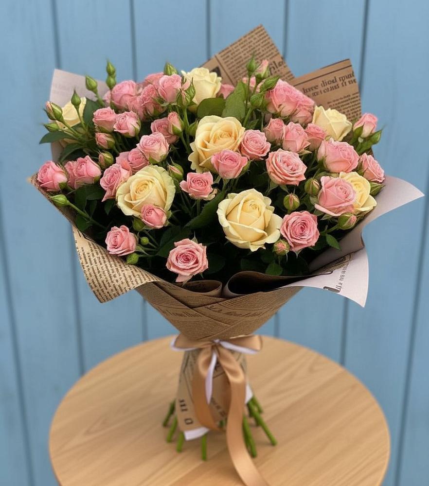 Букет цветов из: Розы в Холбоне