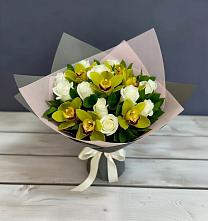 Букет цветов из:  Орхидеи и Розы в Холбоне