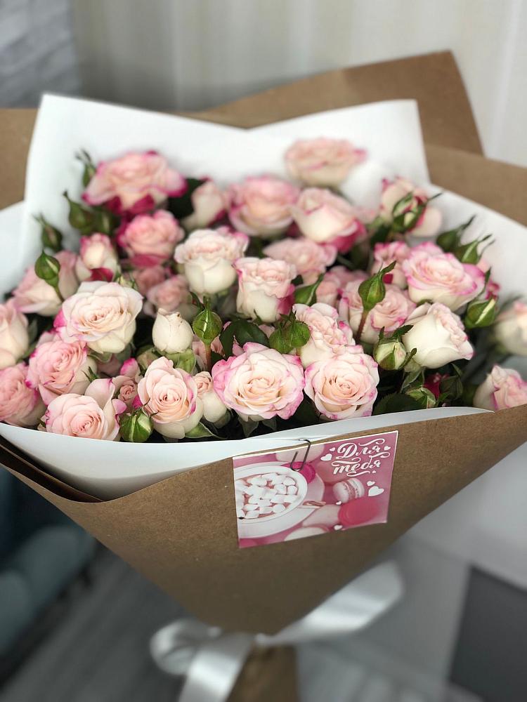 Букет цветов из: Розы в Холбоне