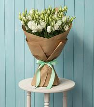 Букет цветов из:  Лизиантусы в Холбоне