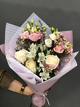 Букет цветов из:  Альстромерии, Розы и Лизиантусы #REPLACE_PRED# Холбоне