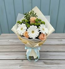 Букет цветов из:  Герберы, Розы и Хризантемы в Холбоне