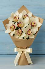 Букет цветов из:  Орхидеи и Розы #REPLACE_PRED# Холбоне